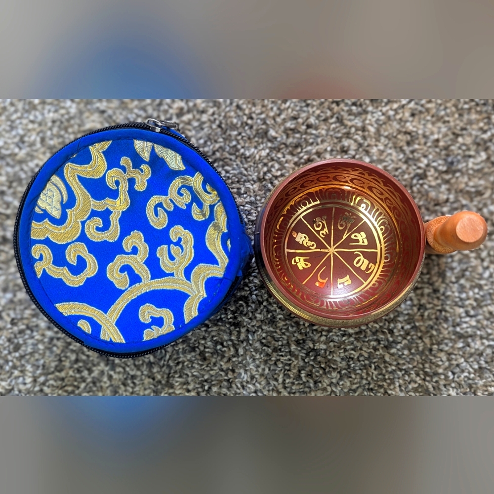 Brown and Gold Decorative Singing Bowl Set with Blue Box and Orange Pillow 9CM